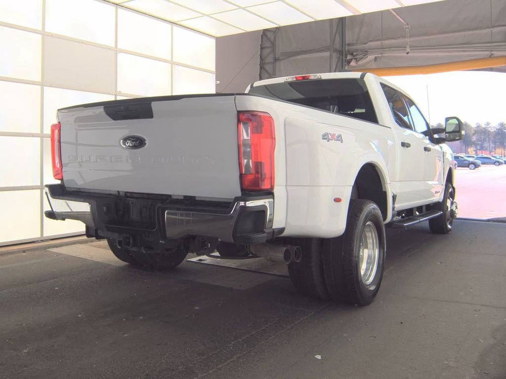 Used 2023 Ford F350 XLT image 8