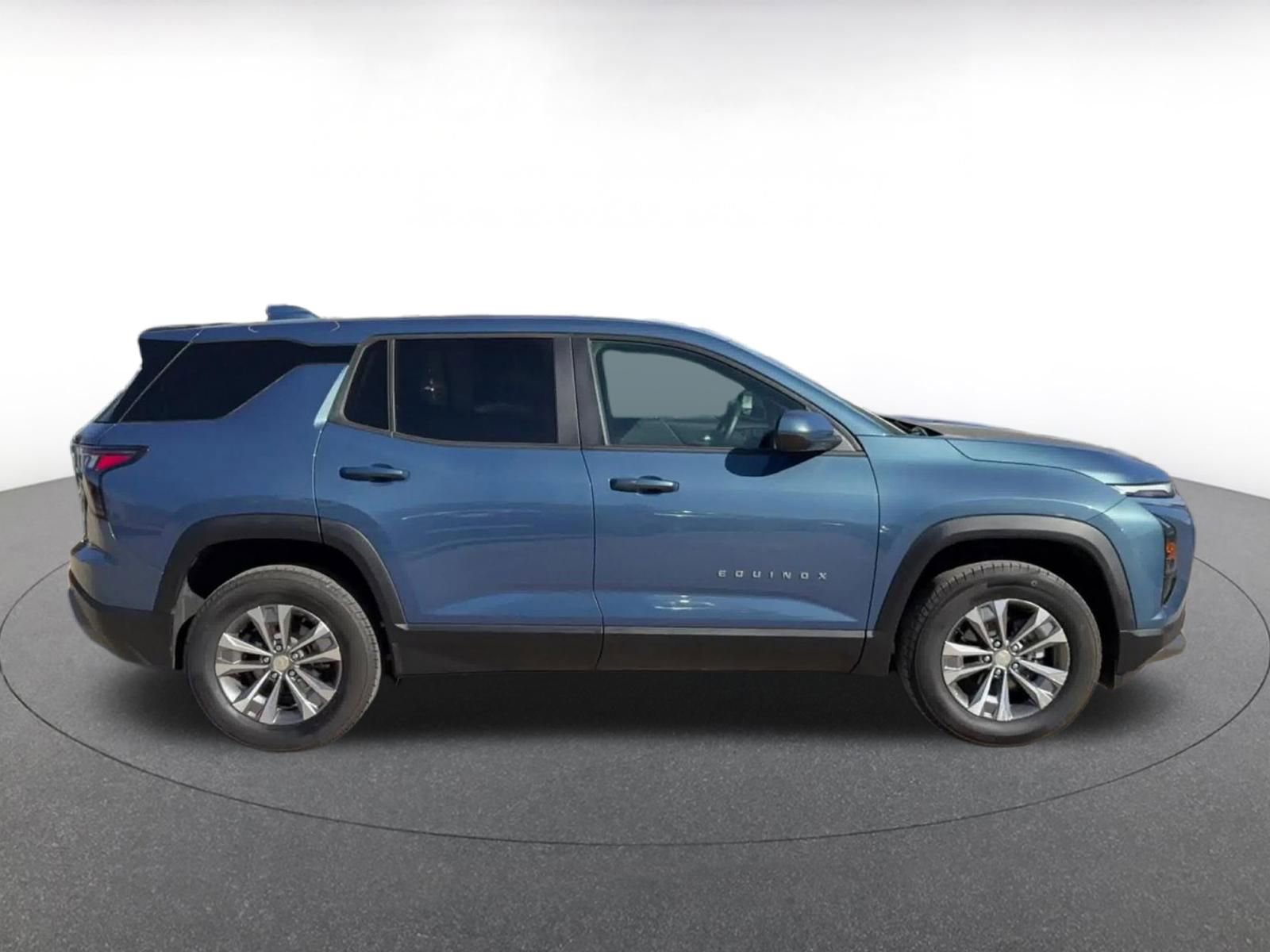 Used 2025 Chevrolet Equinox LT image 16