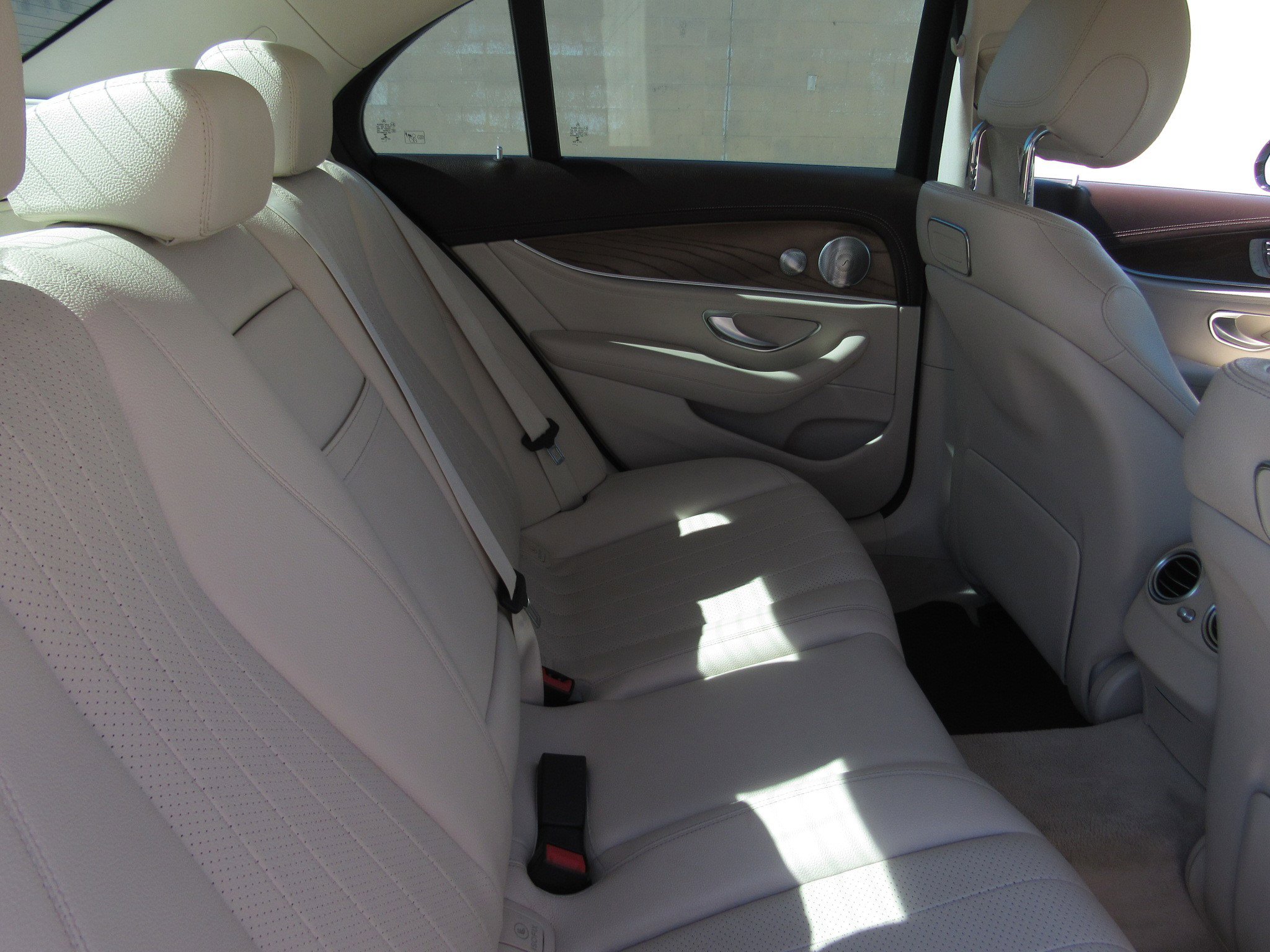 Used 2018 Mercedes-Benz E 300 image 12