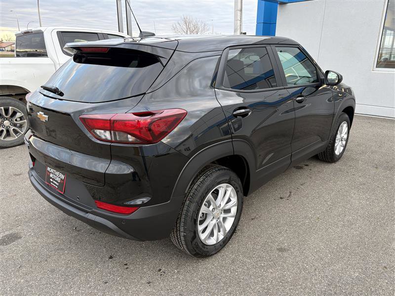 New 2026 Chevrolet TrailBlazer LS w/ LS Convenience Package AWD/4WD image 3