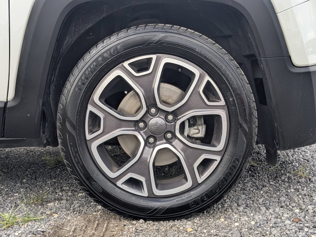 Used 2018 Jeep Renegade Limited FWD image 13