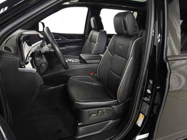 Used 2023 Cadillac Escalade ESV Sport image 16