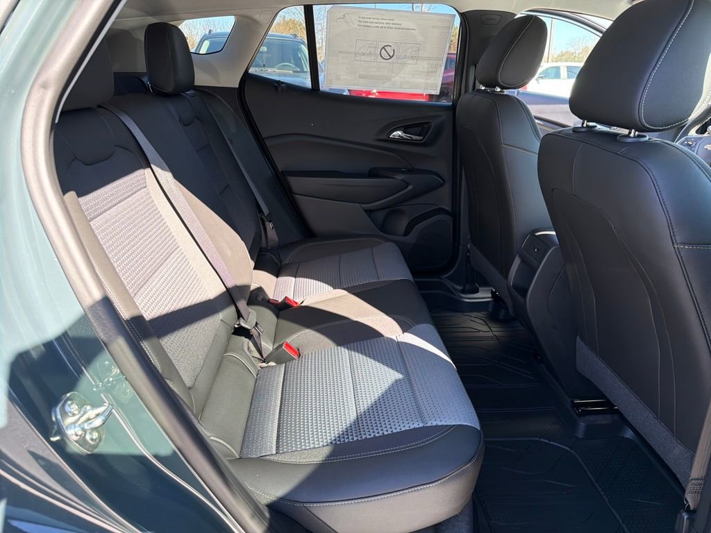 New 2025 Chevrolet Trax LT w/ Driver Confidence Package image 27