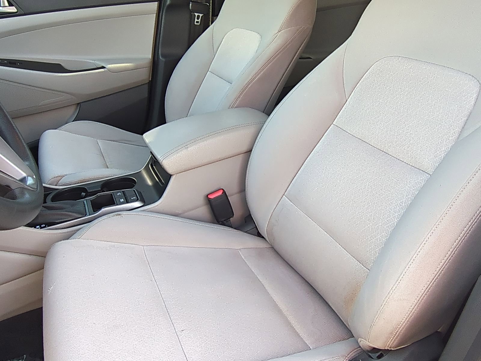 Used 2018 Hyundai Tucson SE image 17