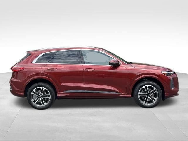 Certified 2025 Audi Q5 Premium w/ Premium Plus AWD/4WD image 9