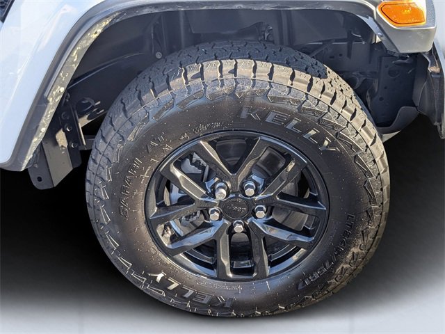 Used 2022 Jeep Gladiator Sport image 10