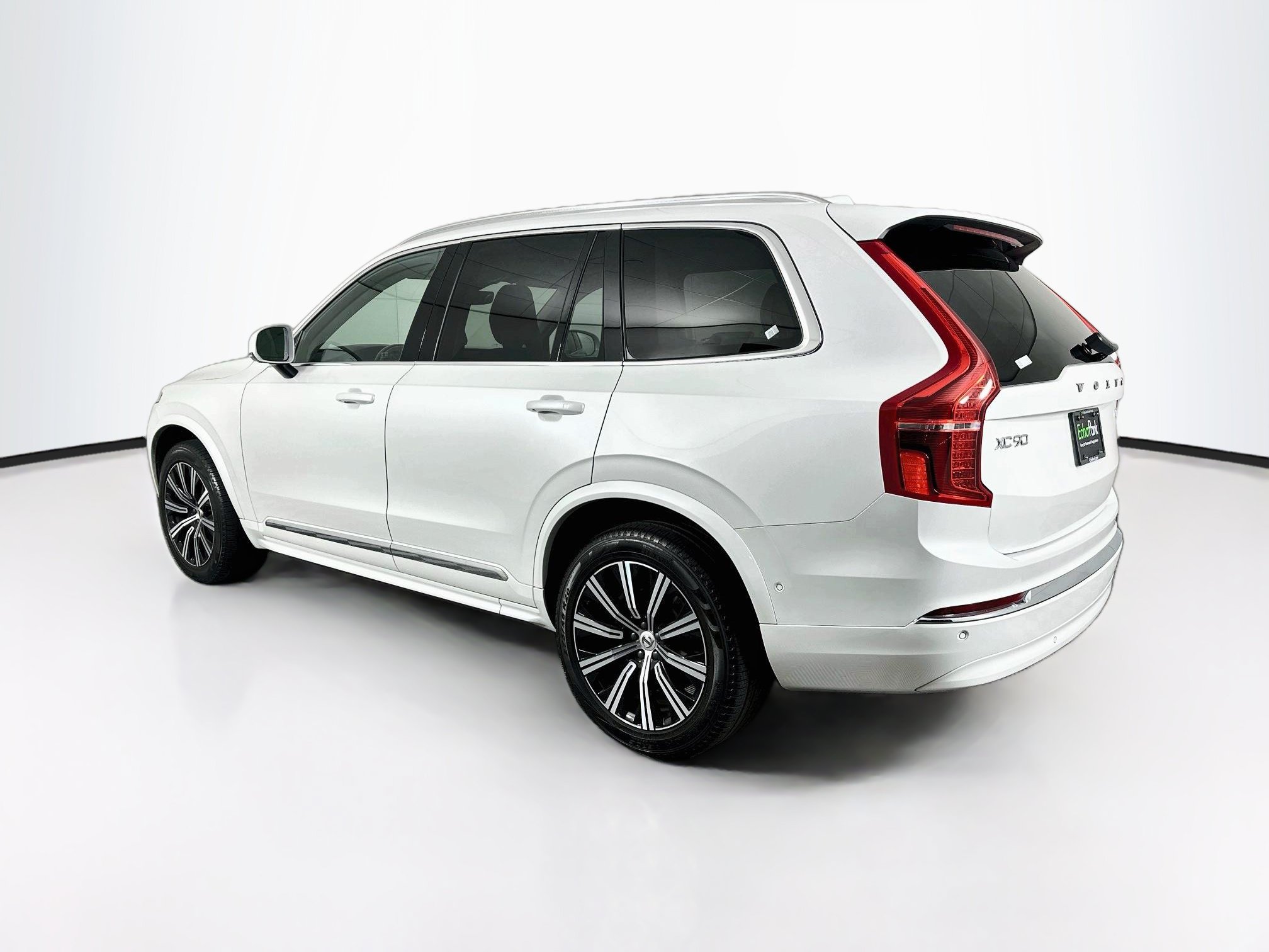 Used 2023 Volvo XC90 B6 Plus w/ Protection Package AWD/4WD image 5