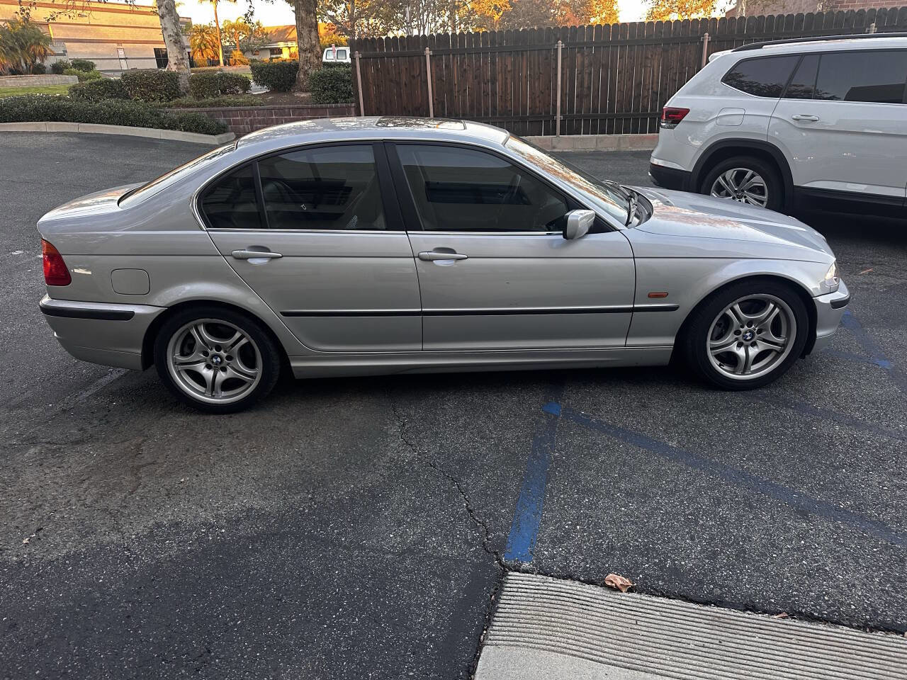 Used 2001 BMW 330i Sedan image 5