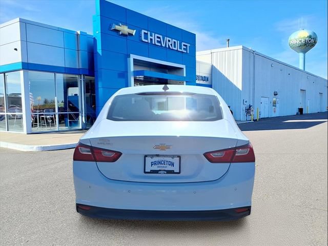 Used 2023 Chevrolet Malibu LS w/ Driver Confidence Package FWD image 4