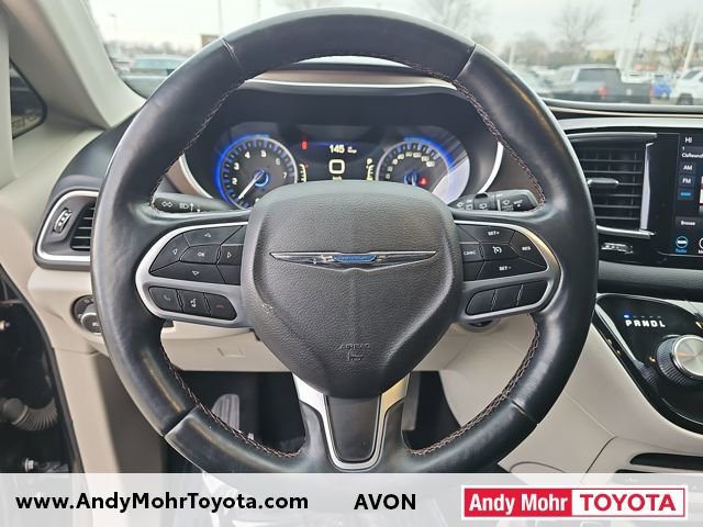 Used 2018 Chrysler Pacifica Touring-L Plus image 13