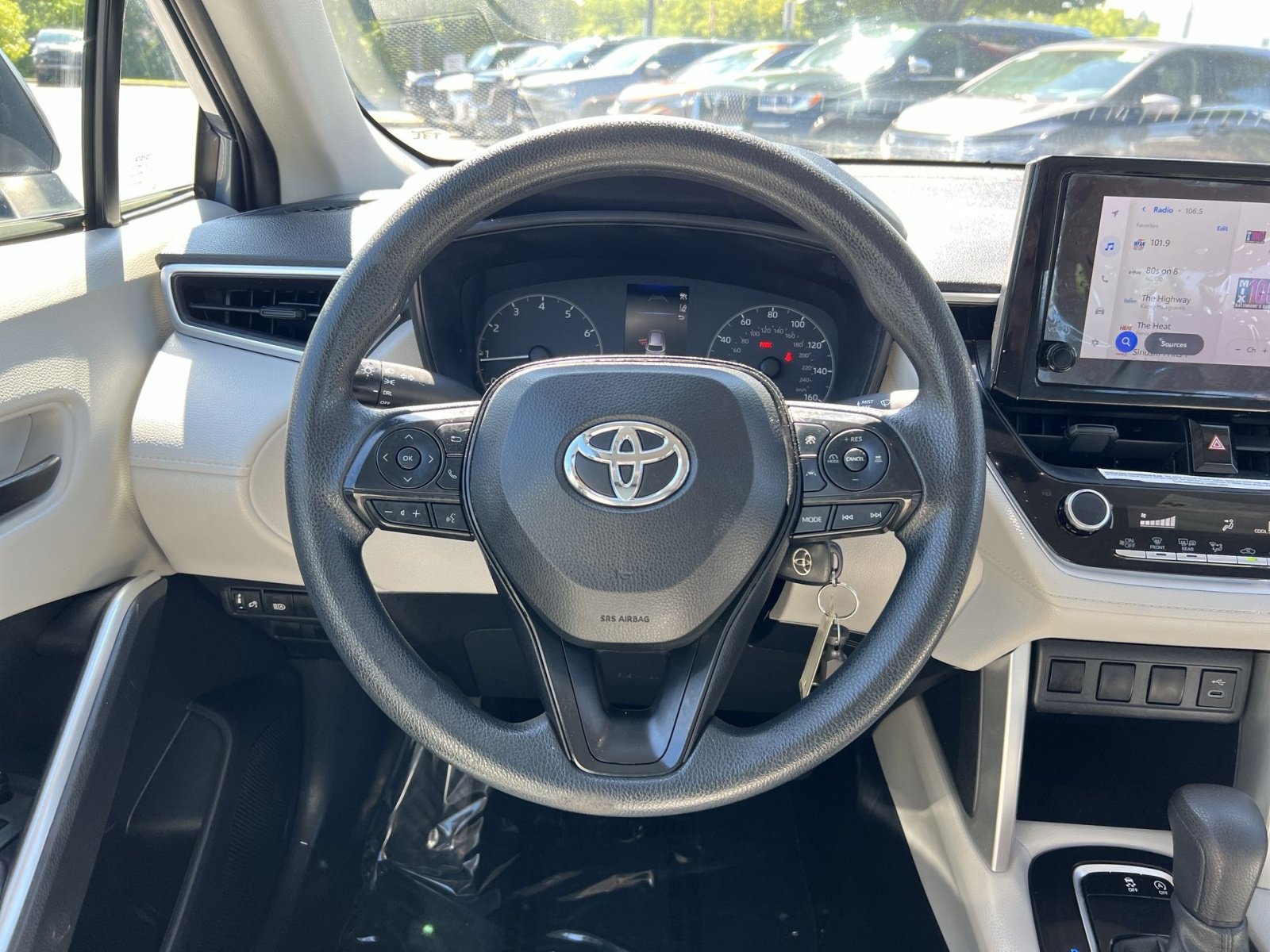 Used 2023 Toyota Corolla Cross L AWD/4WD image 15