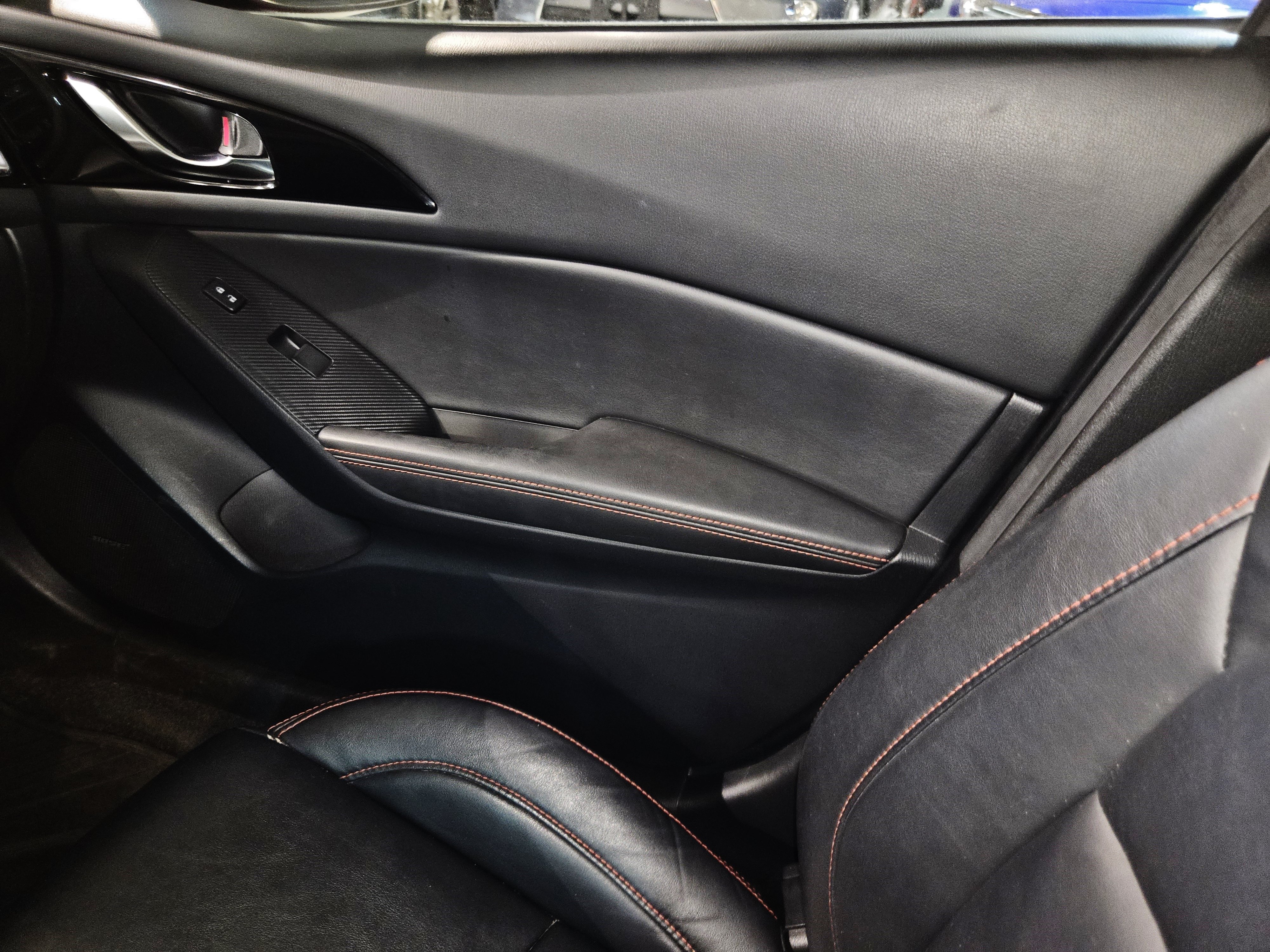 Used 2014 MAZDA MAZDA3 s Touring FWD image 36