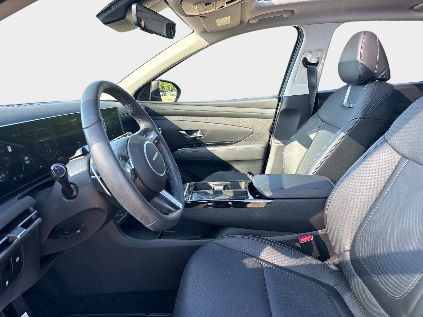 Used 2025 Hyundai Tucson Limited FWD image 19