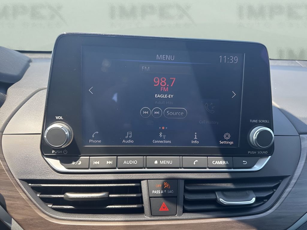 Used 2024 Nissan Altima 2.5 SV FWD image 17