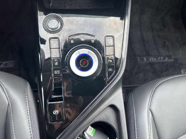 Used 2025 Kia Niro Wind w/ Wind Preserve Package FWD image 17