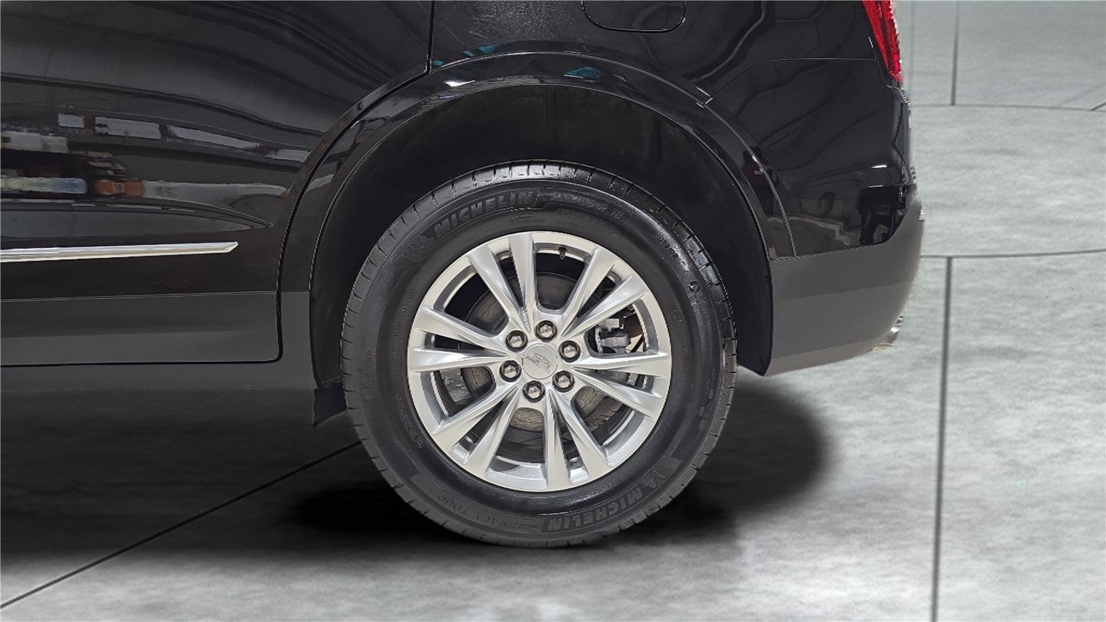 Used 2025 Cadillac XT5 Luxury w/ LPO, Floor Liner Package image 28