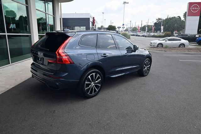 Used 2024 Volvo XC60 B5 Ultimate w/ Protection Package Premier AWD/4WD image 11