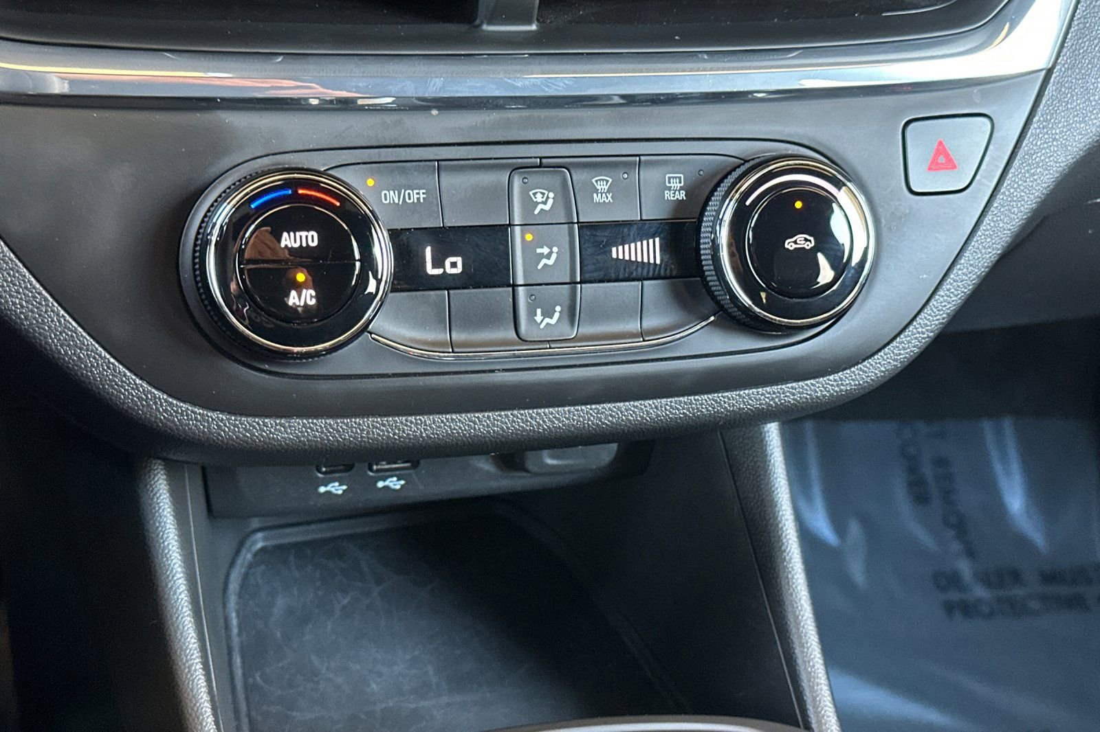 Certified 2025 Buick Envista Preferred FWD image 20