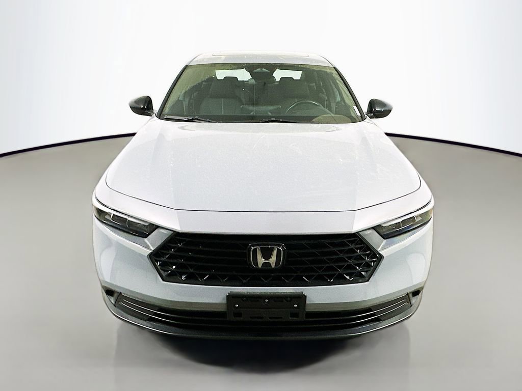 Used 2025 Honda Accord Sport image 2