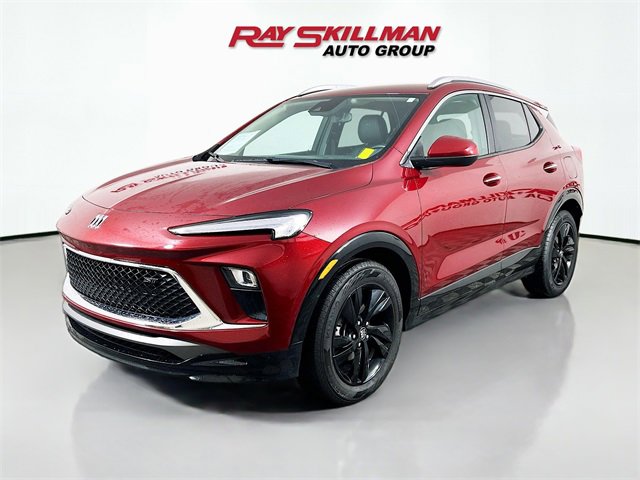 Used 2024 Buick Encore GX Sport Touring image 3