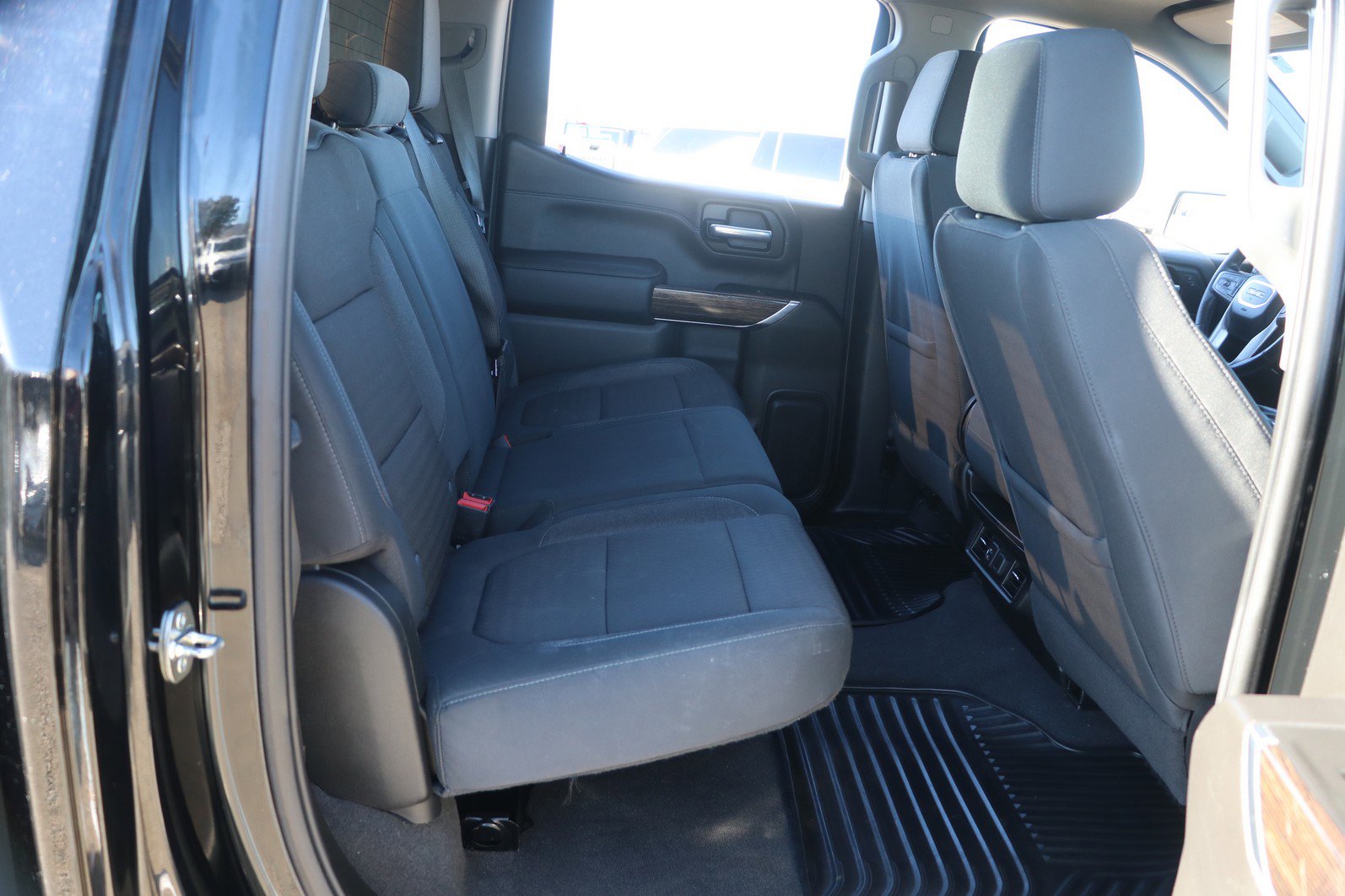 Used 2020 GMC Sierra 1500 SLE w/ SLE Value Package image 29