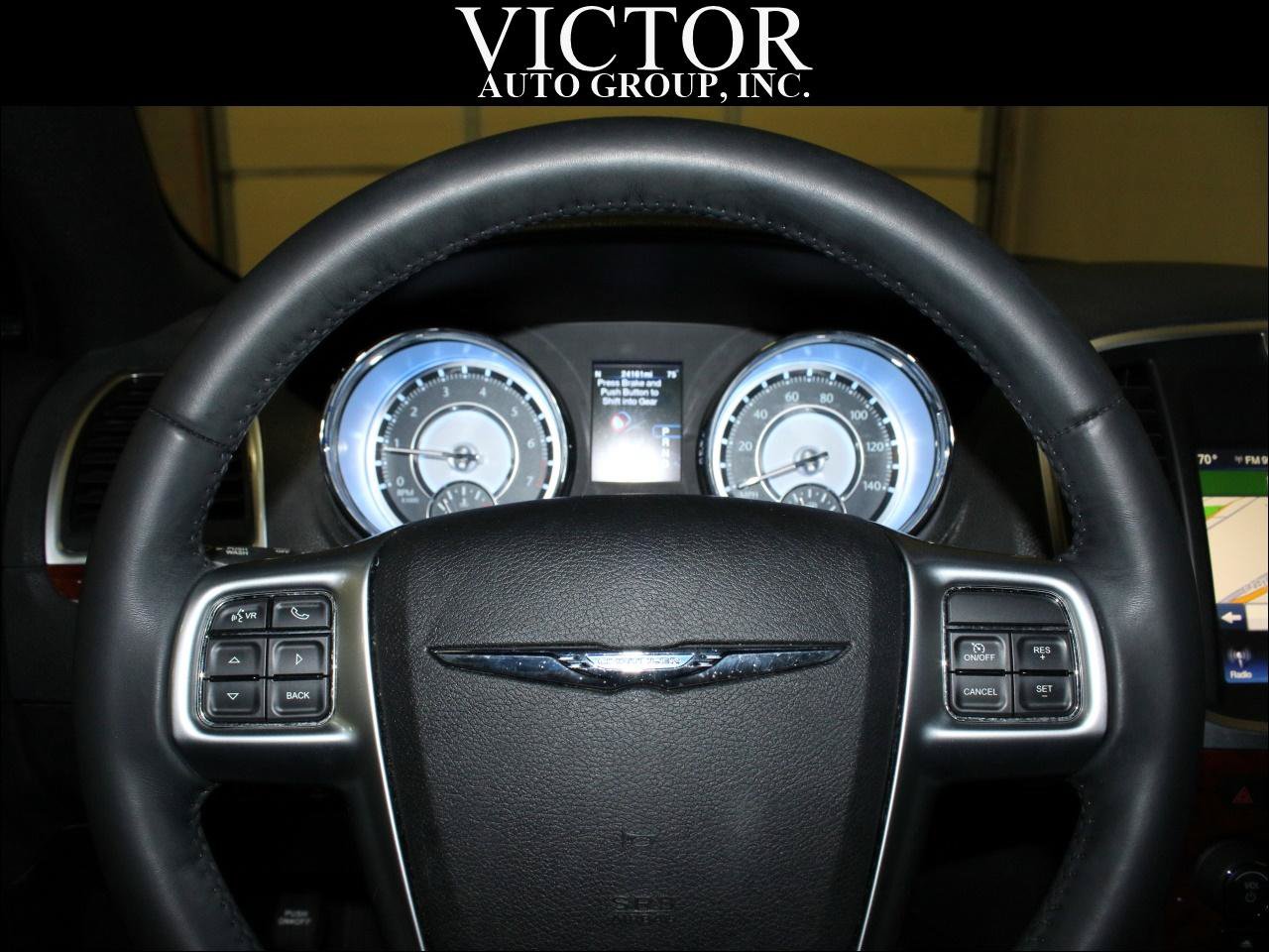 Used 2012 Chrysler 300 Limited RWD image 17