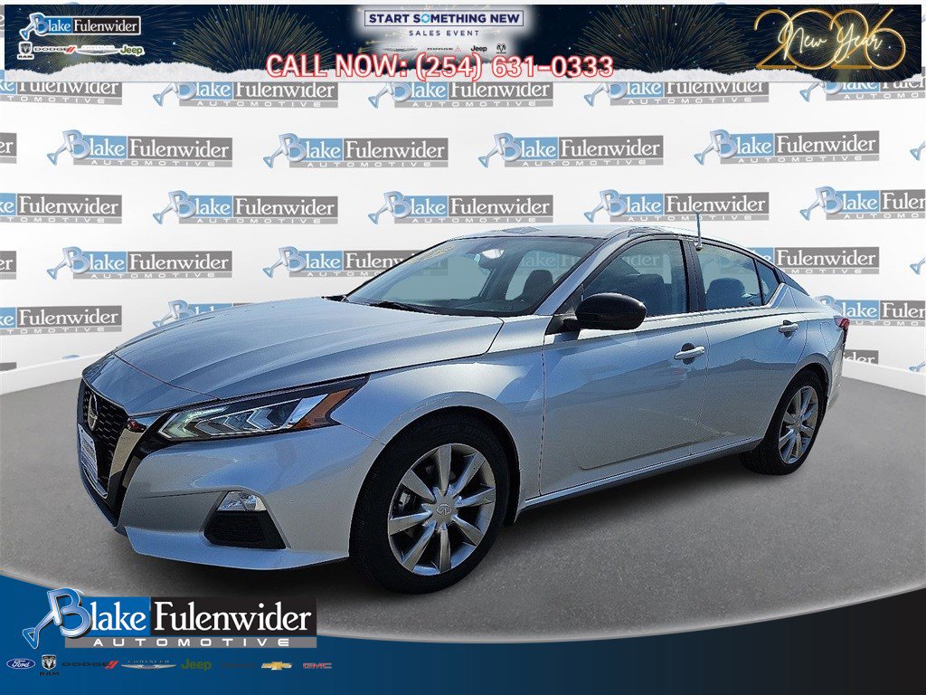 Used 2022 Nissan Altima 2.5 SR image 1
