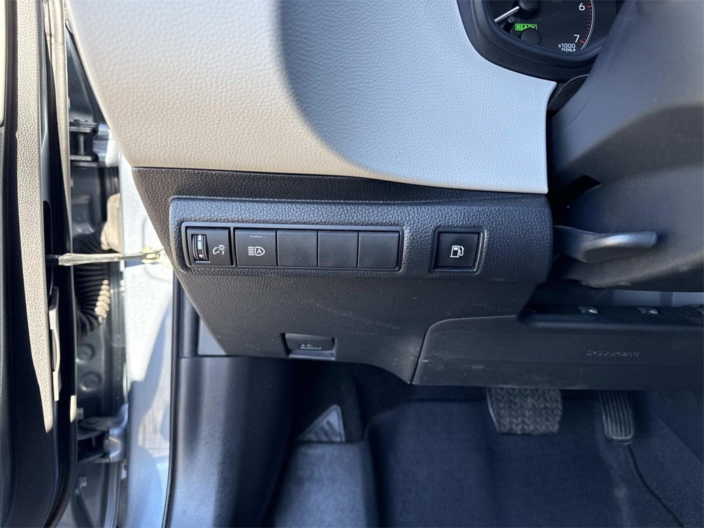 Used 2024 Toyota Corolla LE image 12