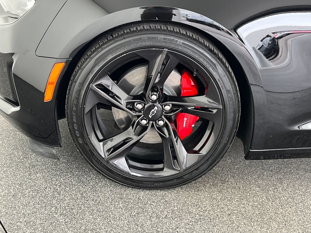 Used 2023 Chevrolet Camaro LT w/ RS Package image 30