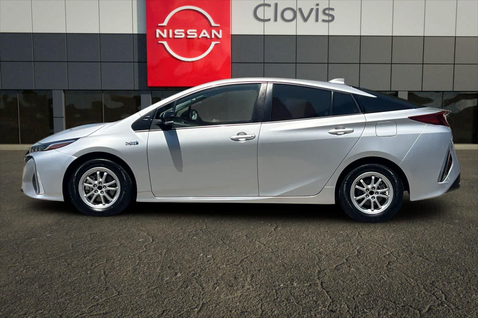 Used 2022 Toyota Prius Prime LE FWD image 6