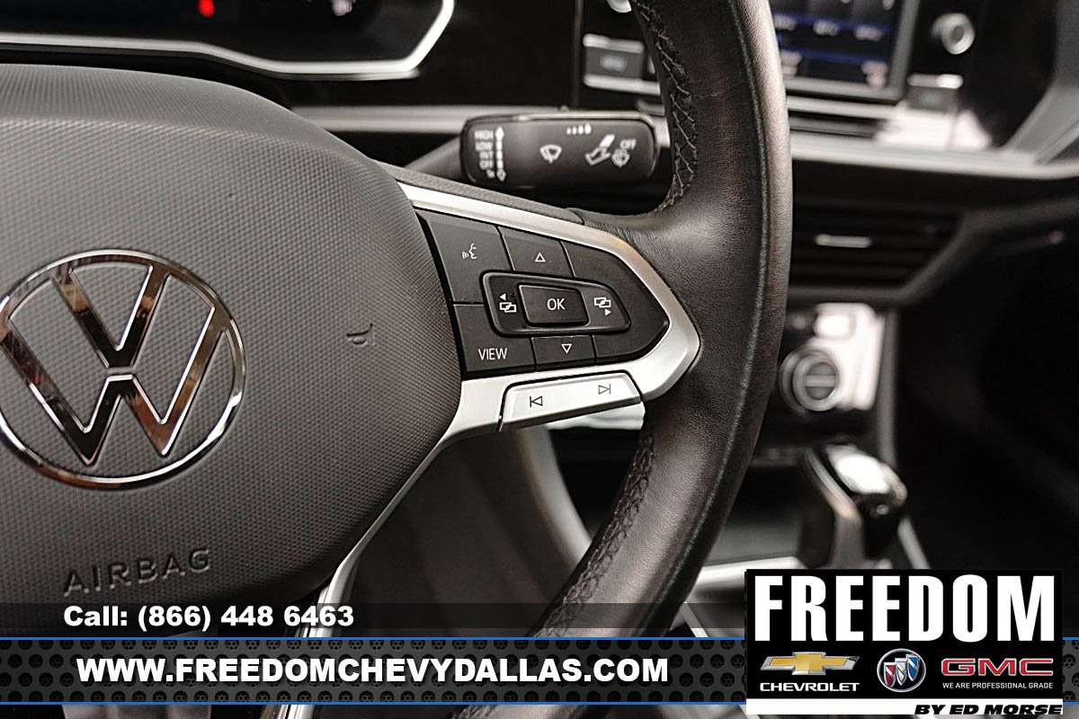 Used 2024 Volkswagen Jetta SE FWD image 22
