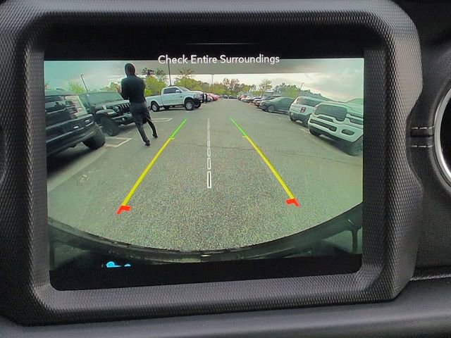 Certified 2022 Jeep Wrangler Unlimited Sahara w/ Cold Weather Group image 26