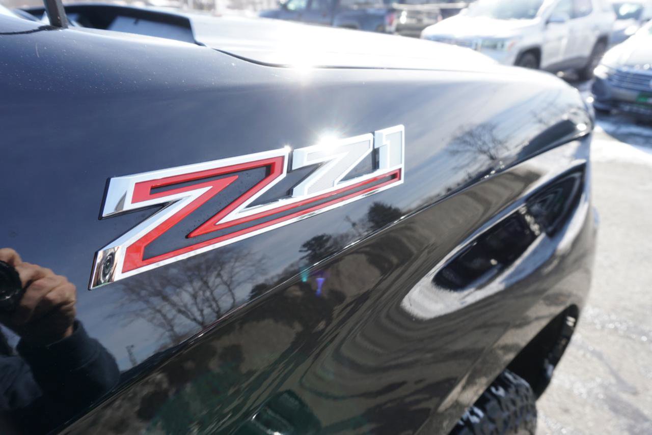 Used 2021 Chevrolet Silverado 1500 LT Trail Boss image 3