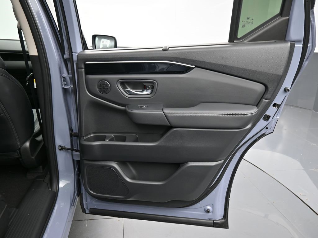 New 2025 Honda Pilot Touring image 39