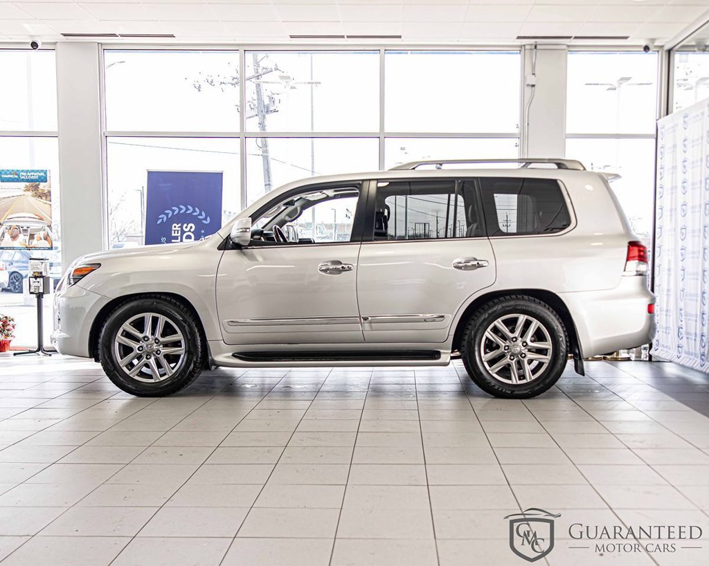 Used 2015 Lexus LX 570 4WD w/ Luxury Package image 6