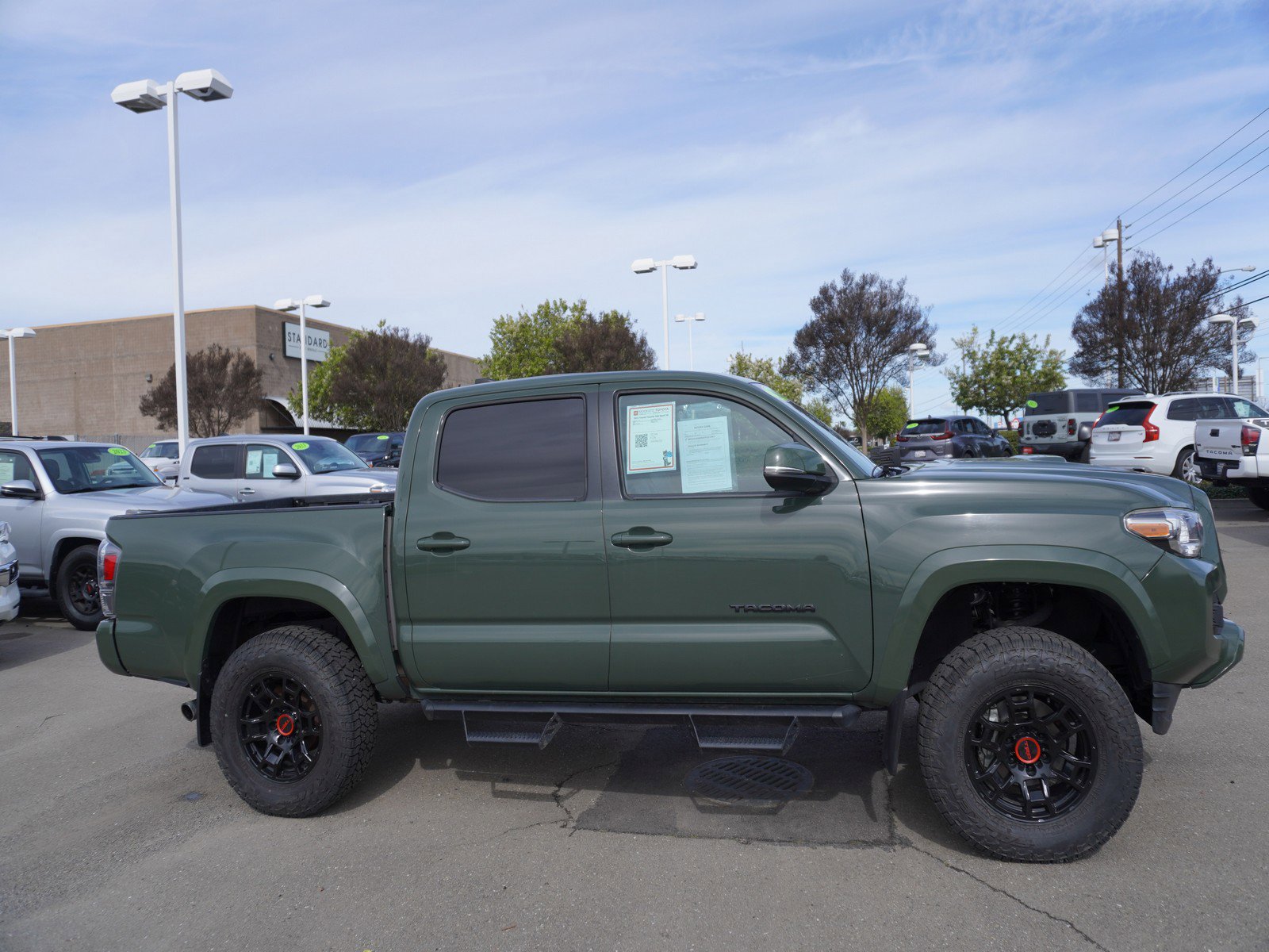 Used 2021 Toyota Tacoma TRD Sport w/ TRD Premium Sport Package image 6