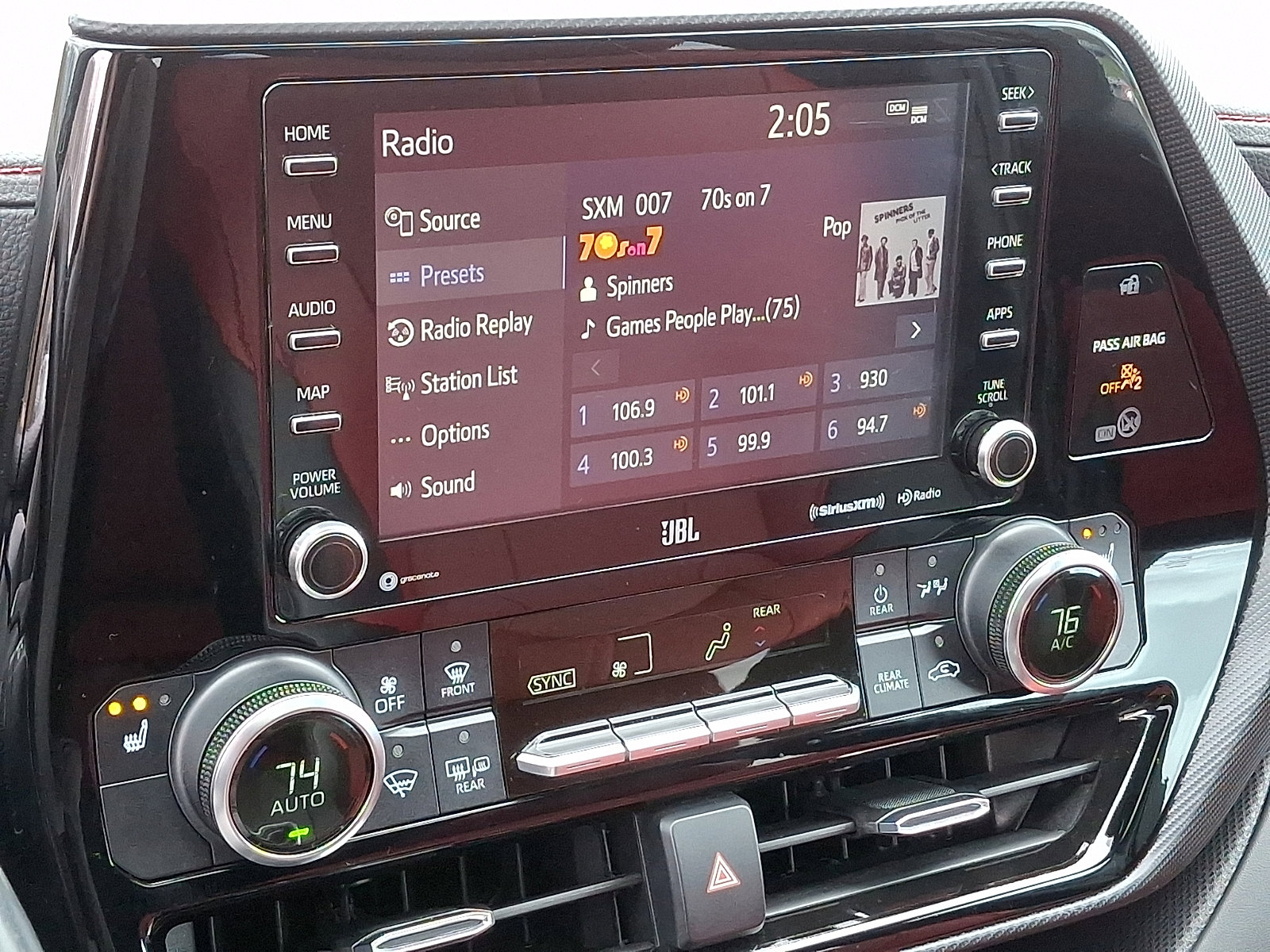 Used 2022 Toyota Highlander XSE image 19