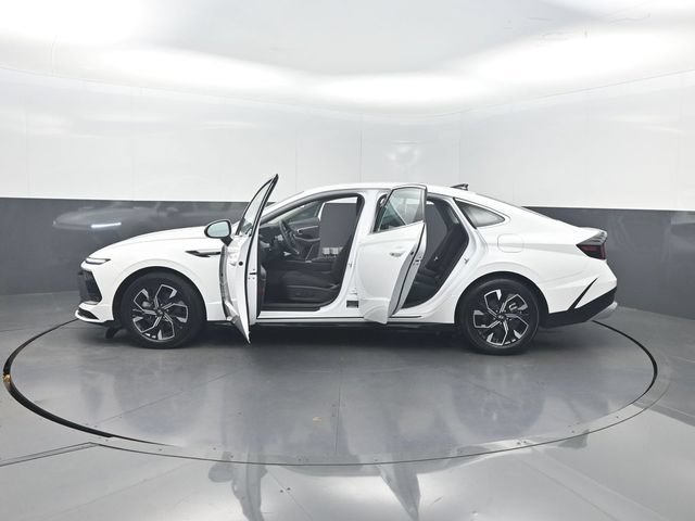 Used 2025 Hyundai Sonata SEL FWD image 38