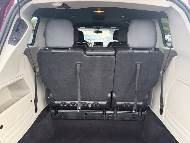 Used 2018 Dodge Grand Caravan SXT FWD image 17
