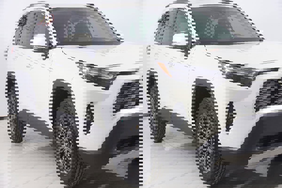 Used 2022 Toyota RAV4 Limited image 34