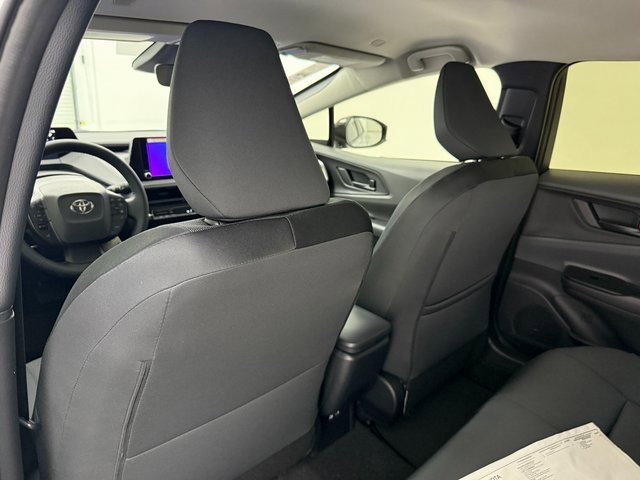New 2026 Toyota Prius LE image 30