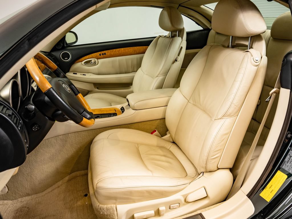 Used 2004 Lexus SC 430 Convertible RWD image 23