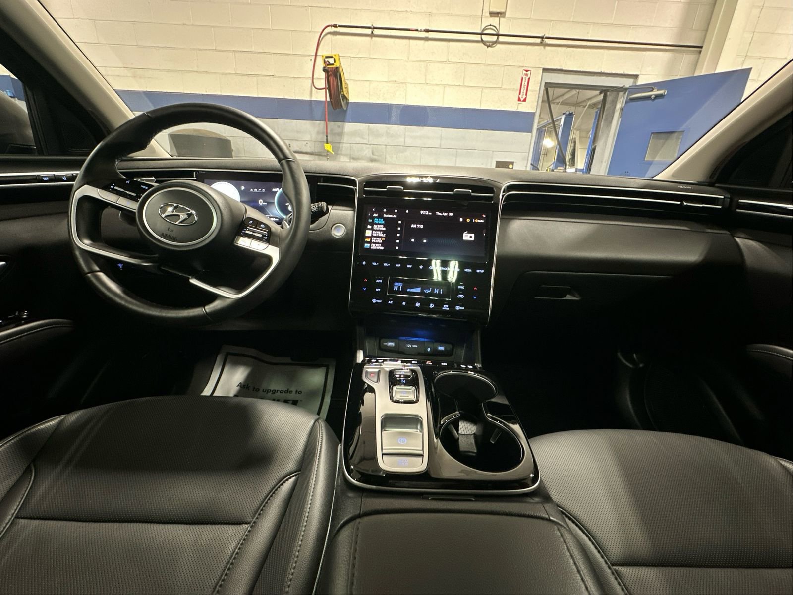 Certified 2023 Hyundai Tucson Limited AWD/4WD image 27