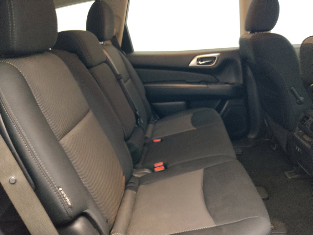 Used 2019 Nissan Pathfinder S FWD image 19