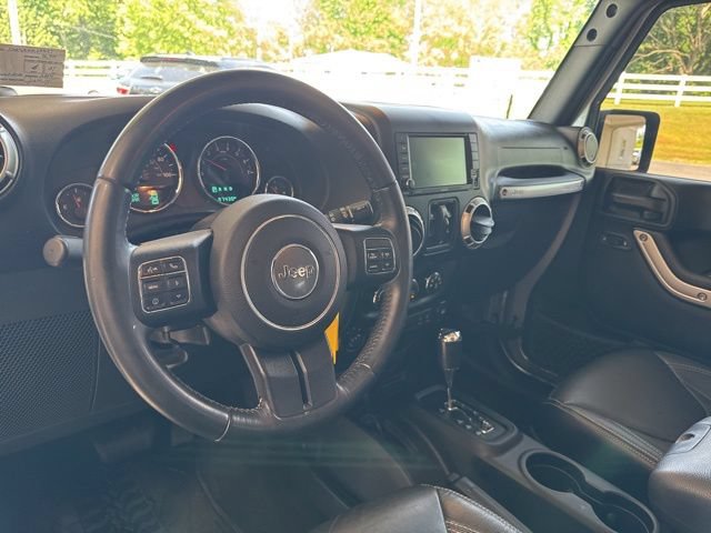 Used 2017 Jeep Wrangler Unlimited Sahara w/ Max Tow Package AWD/4WD image 15