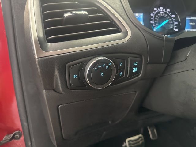 Used 2024 Ford Edge ST-Line w/ Class II Trailer Tow Package image 22