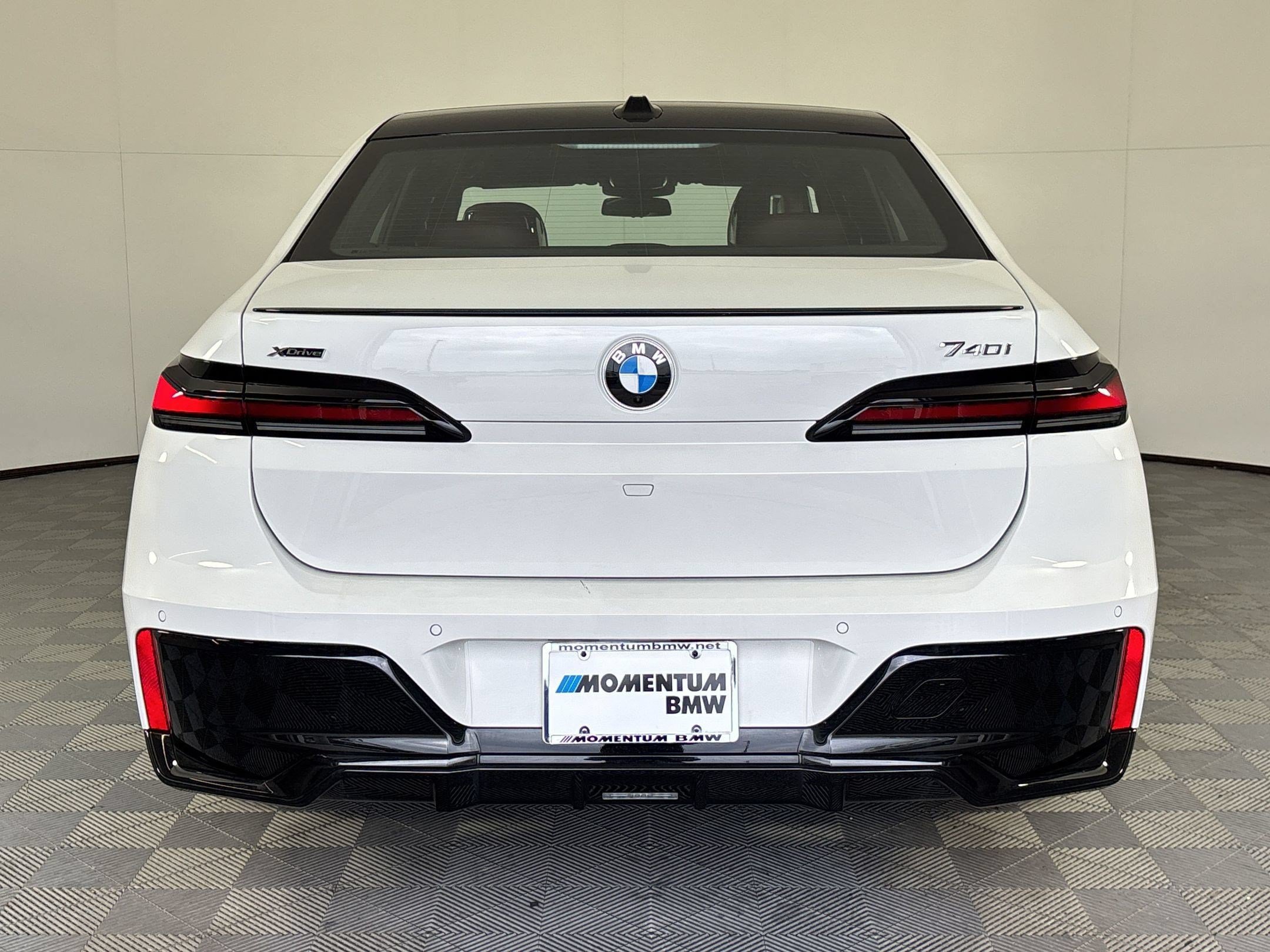 Used 2026 BMW 740i xDrive w/ Executive Package AWD/4WD image 10