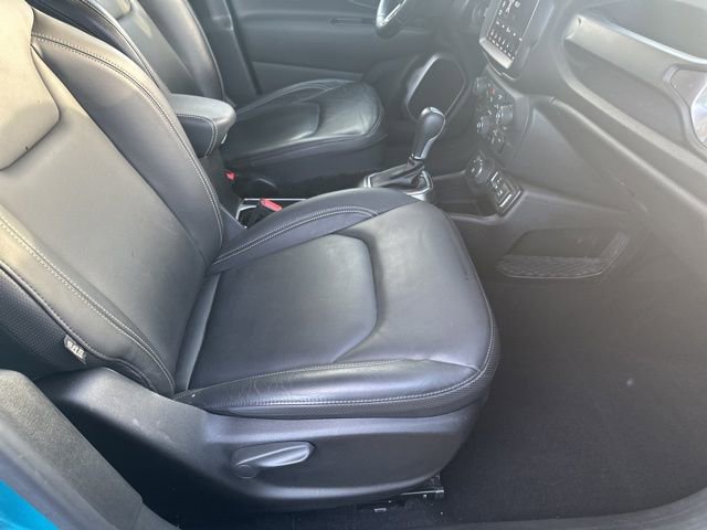 Used 2021 Jeep Renegade Limited w/ Luxury Group II image 14