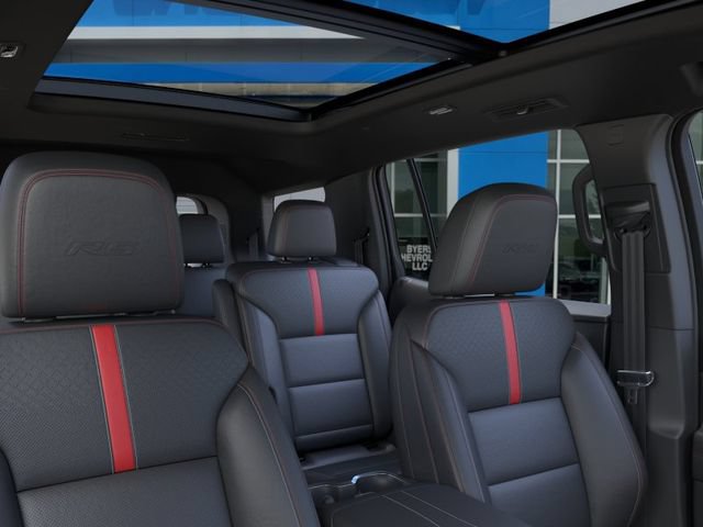 New 2027 Chevrolet Traverse RS w/ LPO, Floor Liner Package FWD image 24