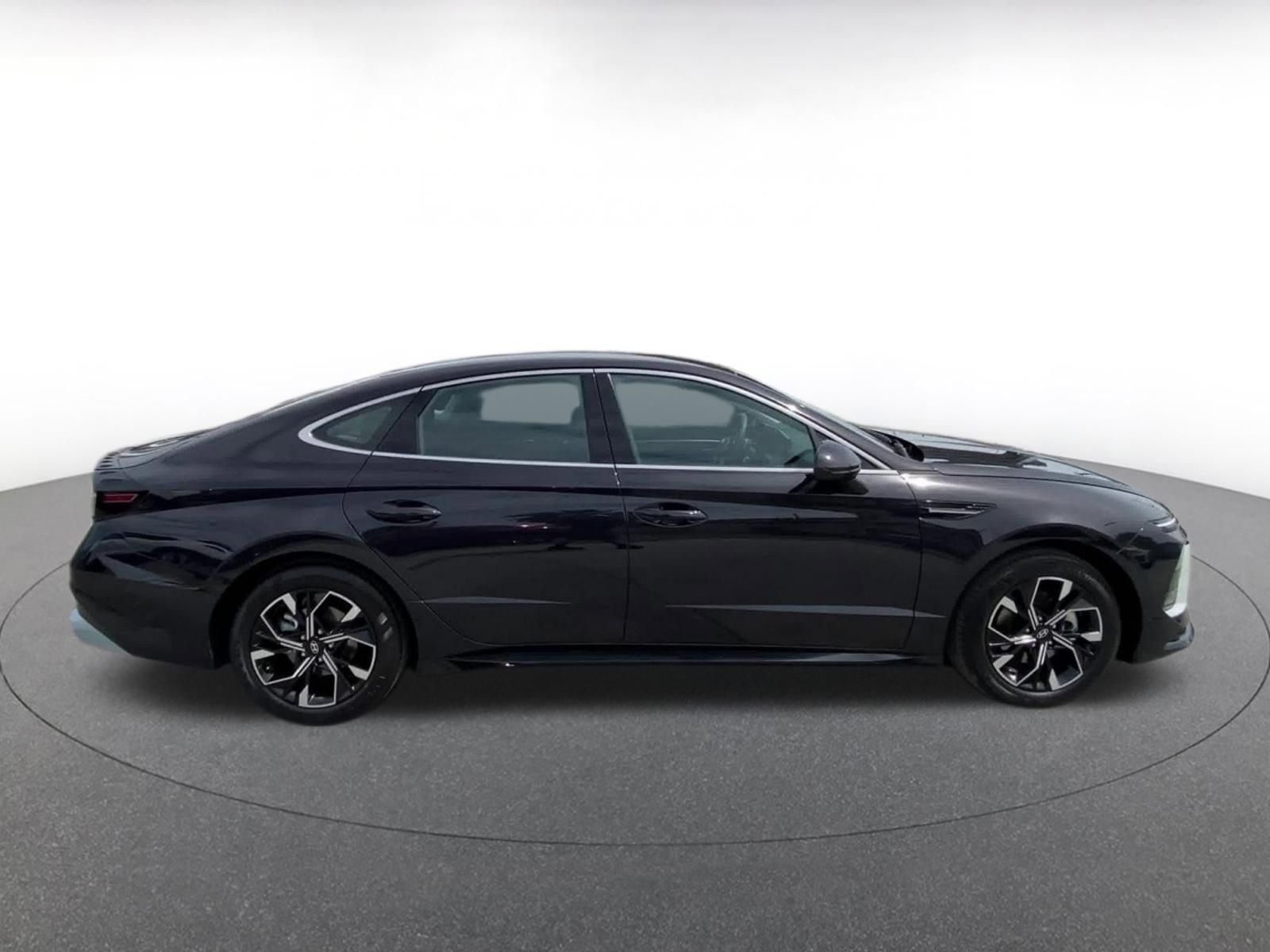 Used 2025 Hyundai Sonata SEL FWD image 16